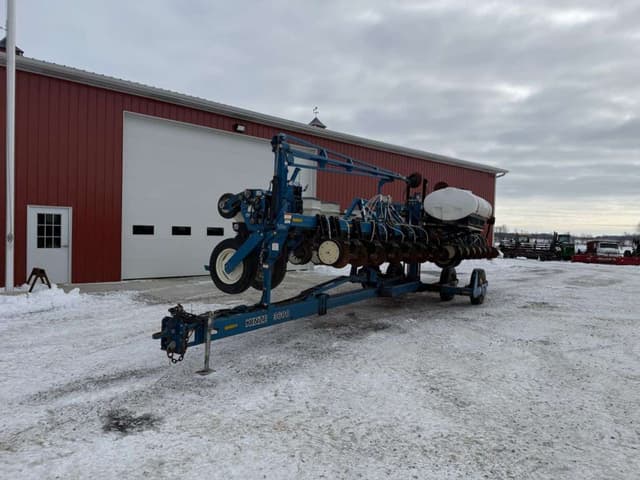 Image of Kinze 3600 equipment image 3