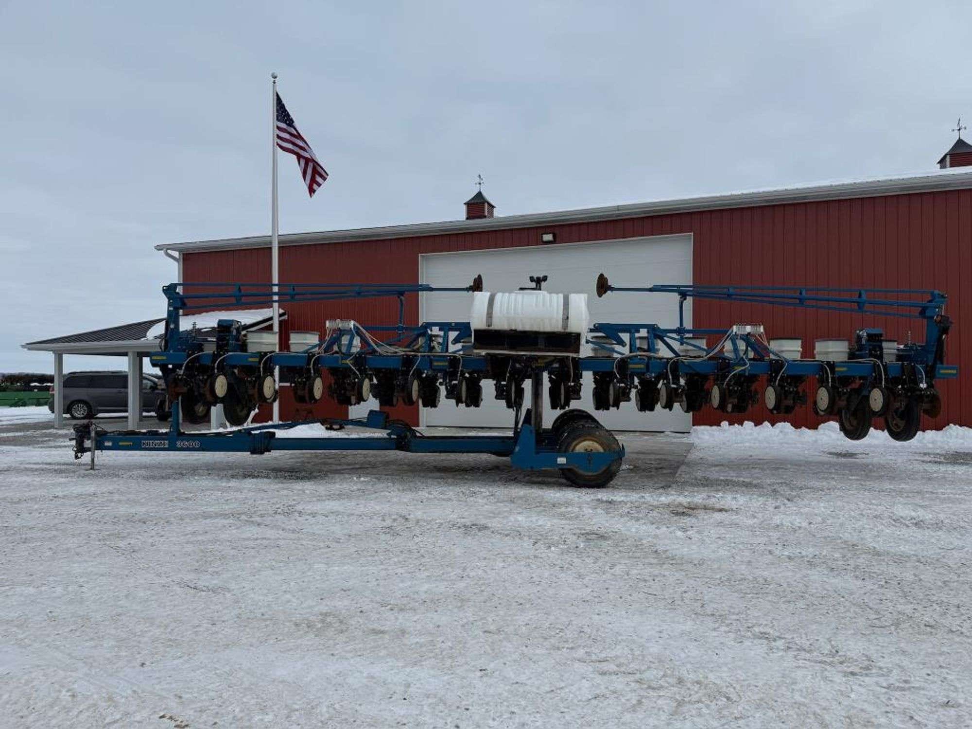 2009 Kinze 3600 Equipment Image0