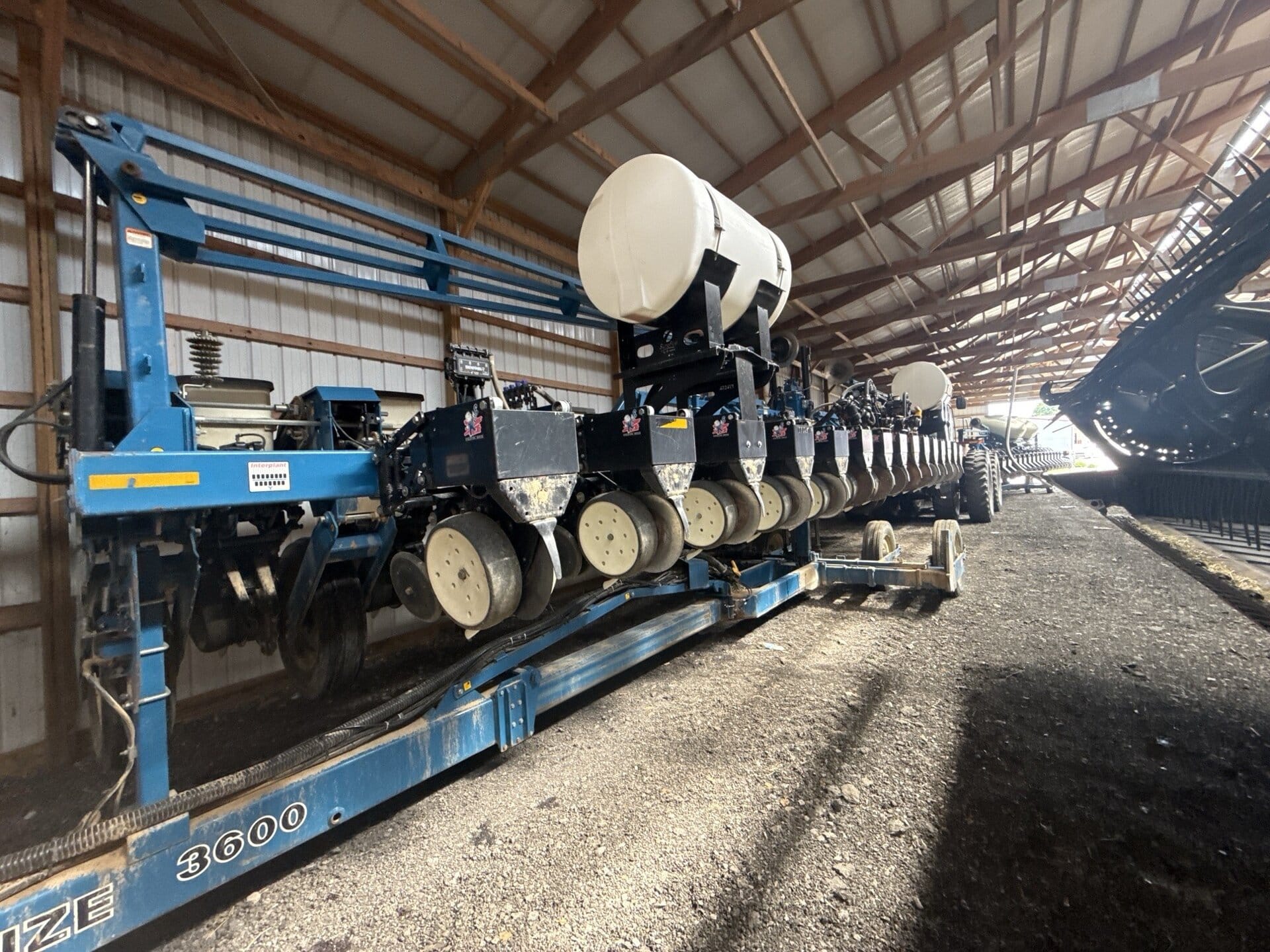 2009 Kinze 3600 Equipment Image0