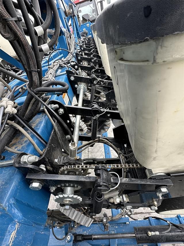 Image of Kinze 3600 equipment image 4