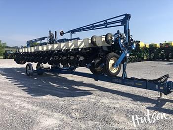 2009 Kinze 3600 Equipment Image0