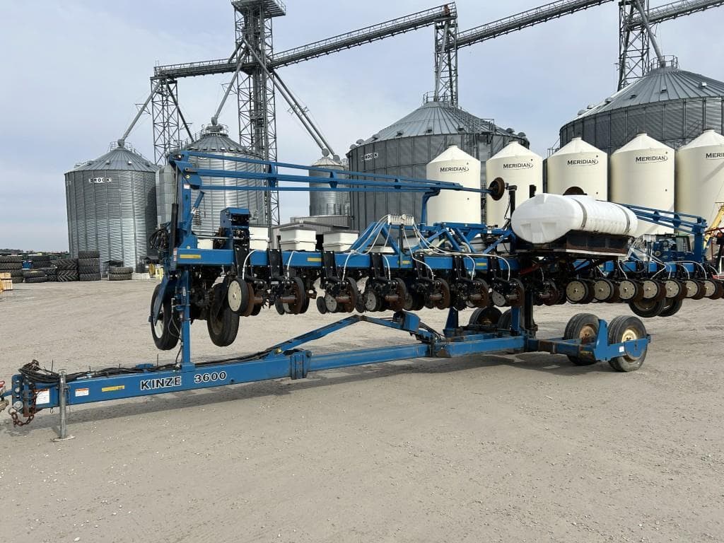 Image of Kinze 3600 Primary image
