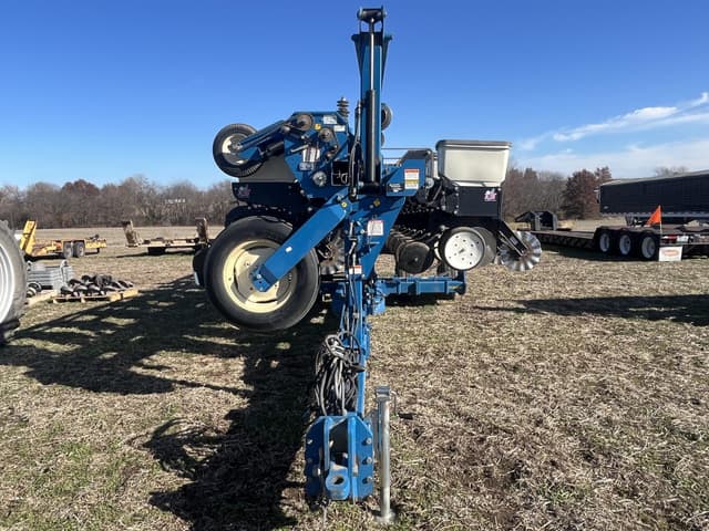 Image of Kinze 3600 equipment image 4