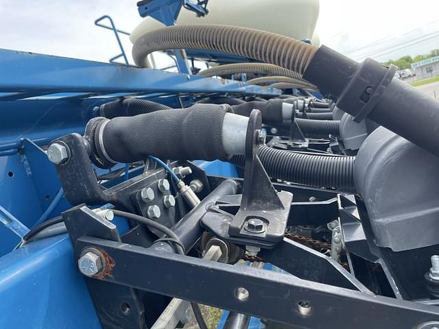 Image of Kinze 3660ASD equipment image 4