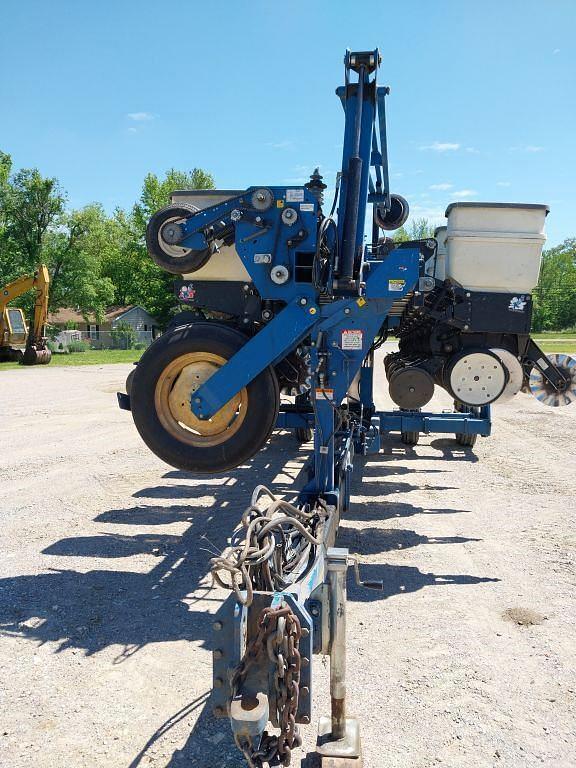 Image of Kinze 3600 equipment image 1