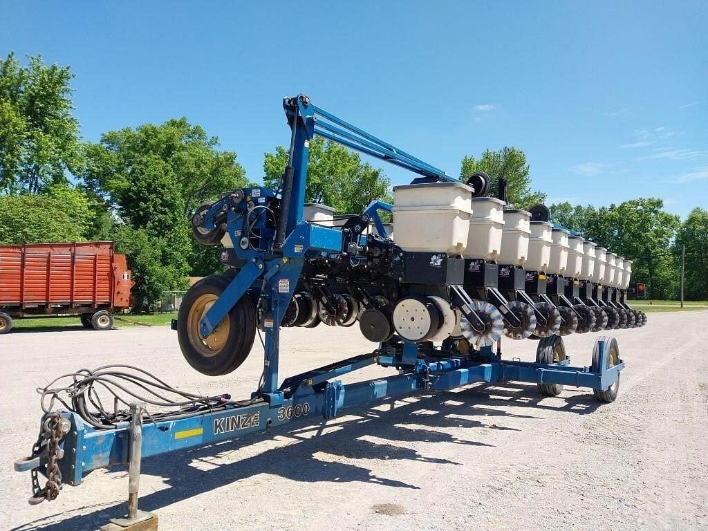 Image of Kinze 3600 Primary image