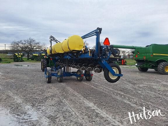 Image of Kinze 3600 equipment image 4