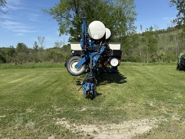 Image of Kinze 3600 equipment image 1