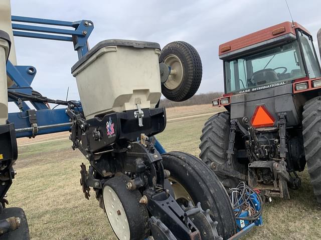 Image of Kinze 3650 equipment image 1