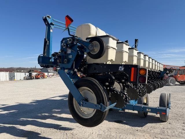 Image of Kinze 3650 equipment image 4