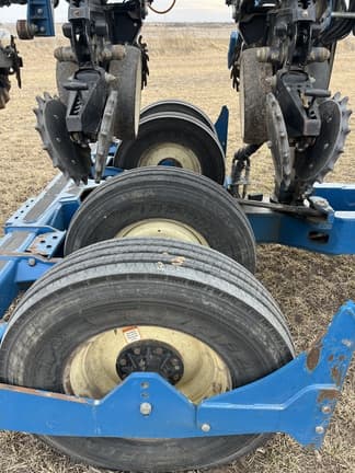 Image of Kinze 3650 equipment image 4