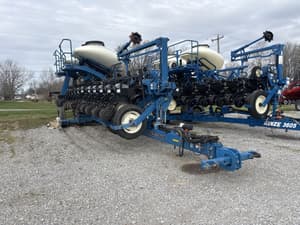 2009 Kinze 3660 Image
