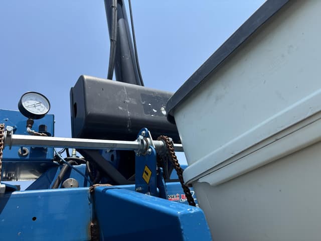 Image of Kinze 3660 equipment image 4