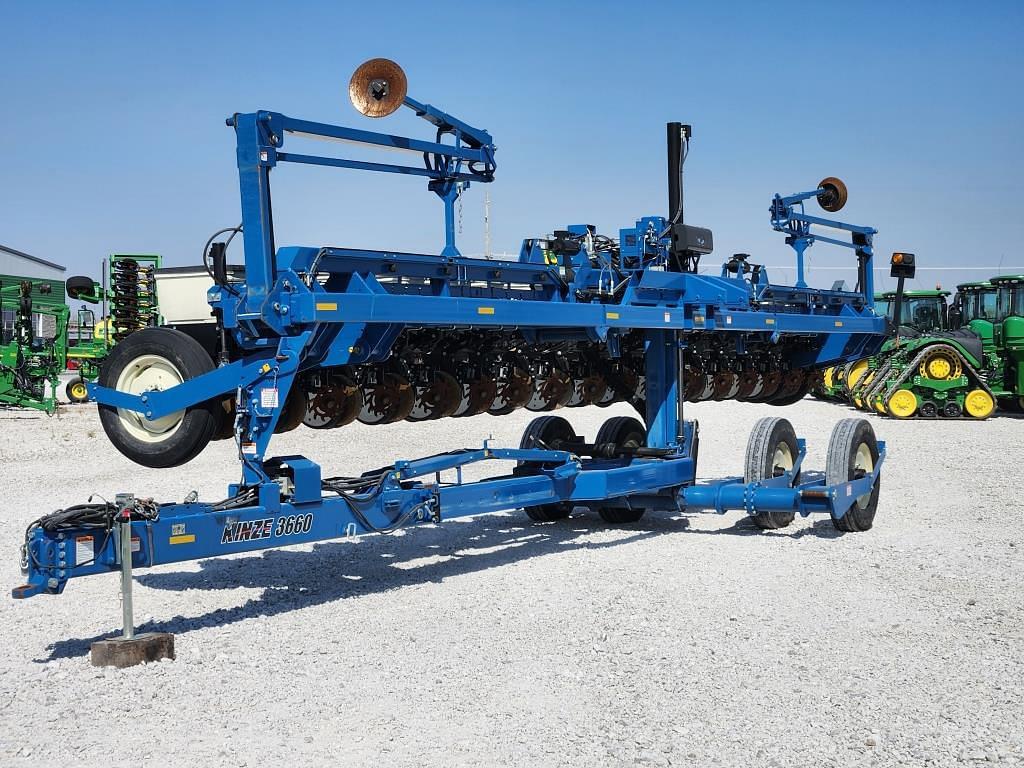 Image of Kinze 3660 Primary image