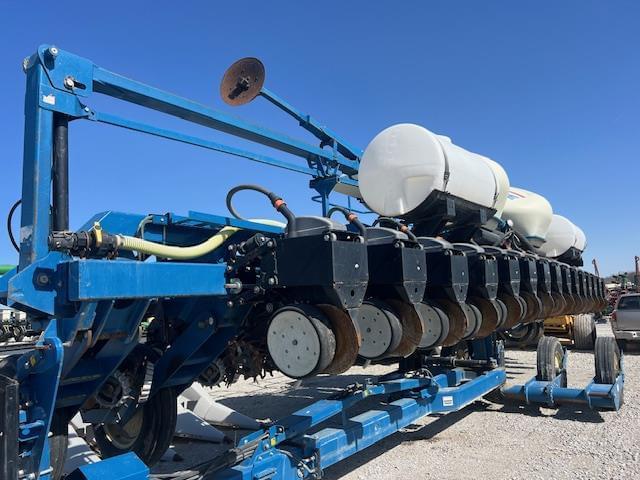 Image of Kinze 3660ASD equipment image 1