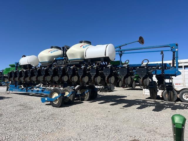 Image of Kinze 3660ASD equipment image 3