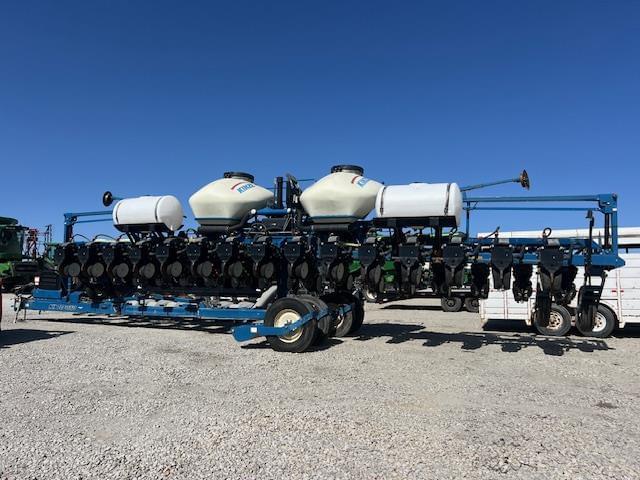 Image of Kinze 3660ASD equipment image 2