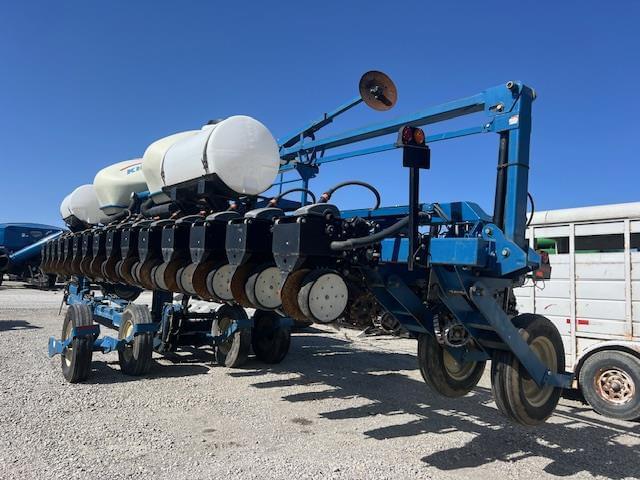 Image of Kinze 3660ASD equipment image 4