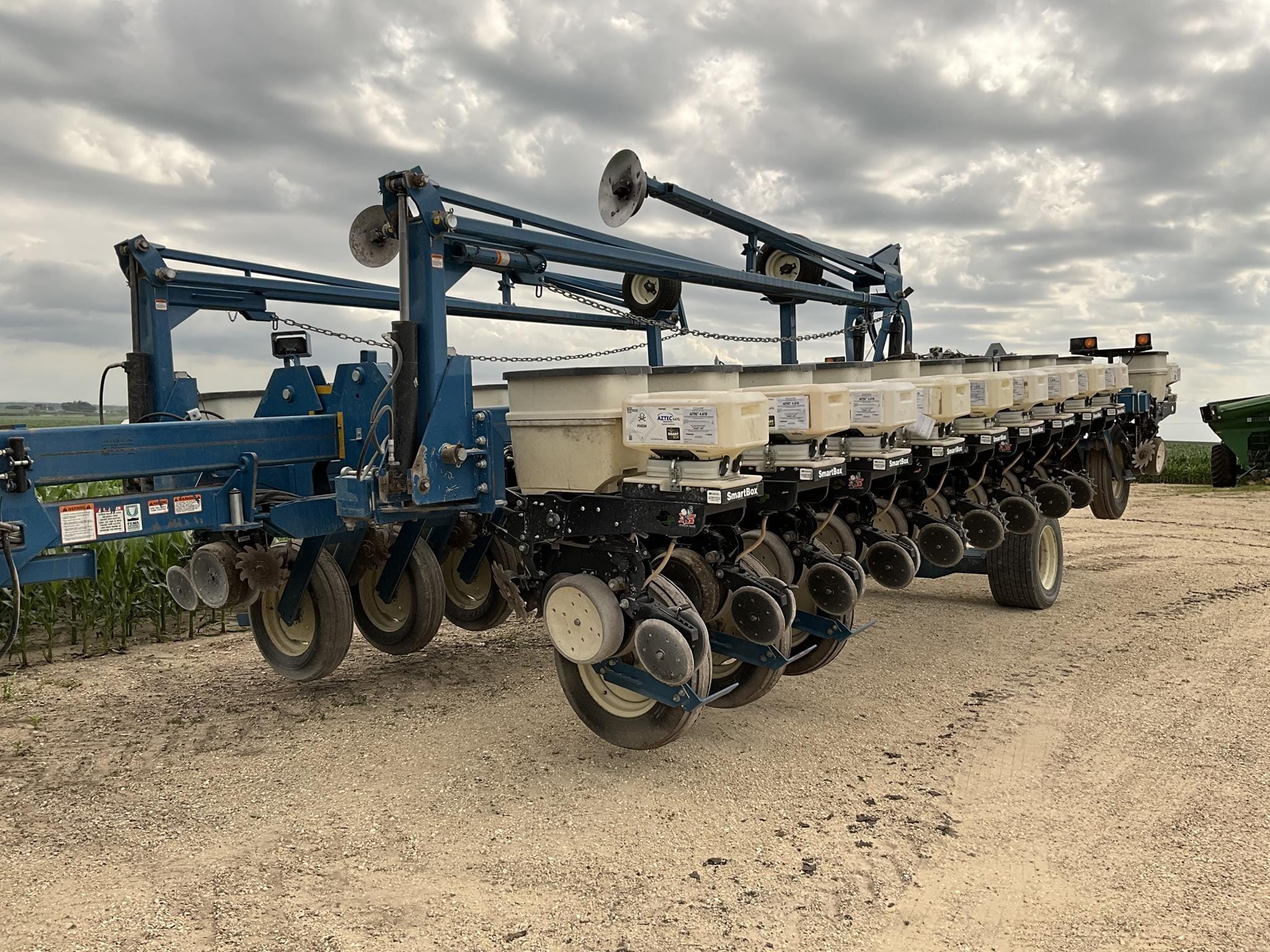 2009 Kinze 3800 Equipment Image0