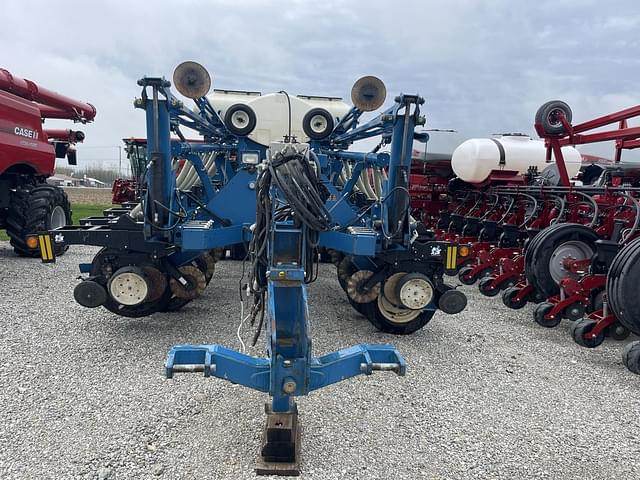Image of Kinze 3800SDS equipment image 1