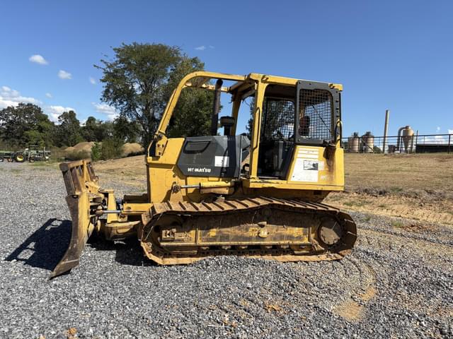 Image of Komatsu D39PX-21 equipment image 3