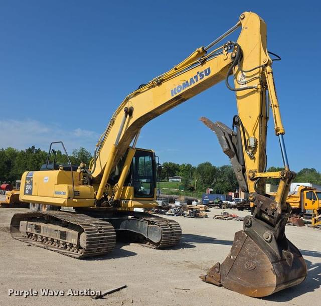 Image of Komatsu PC200LC-8 equipment image 2