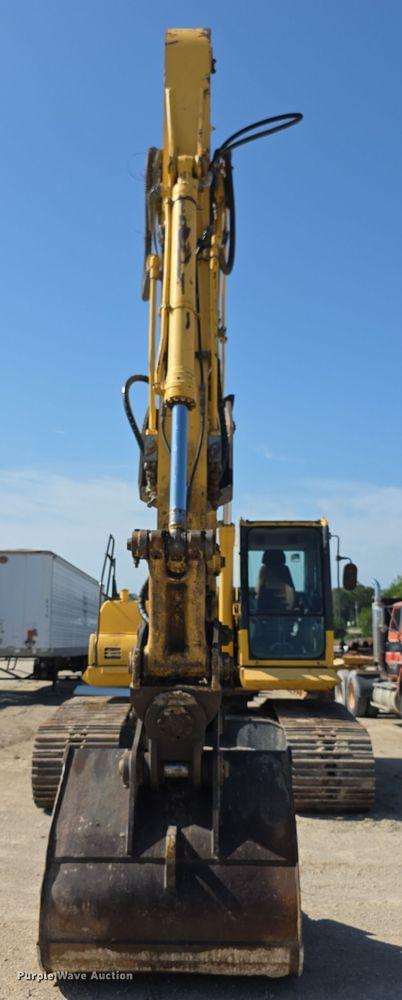 Image of Komatsu PC200LC-8 equipment image 1