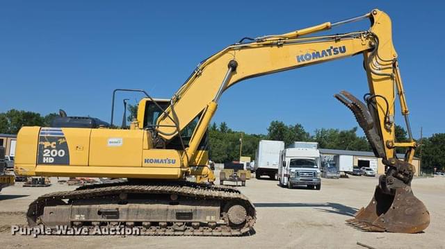 Image of Komatsu PC200LC-8 equipment image 3