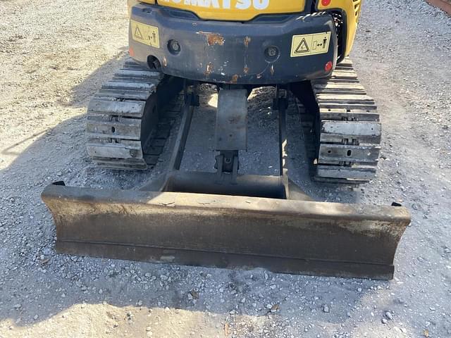 Image of Komatsu PC30MR-2 equipment image 2