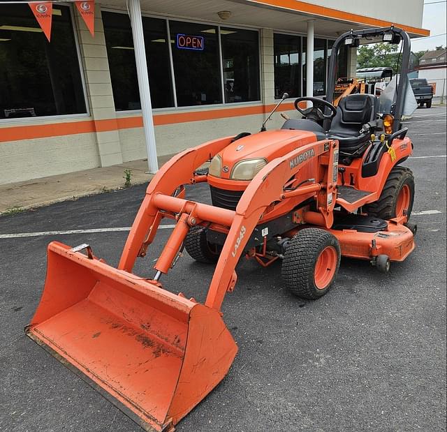 Image of Kubota BX2350 equipment image 2