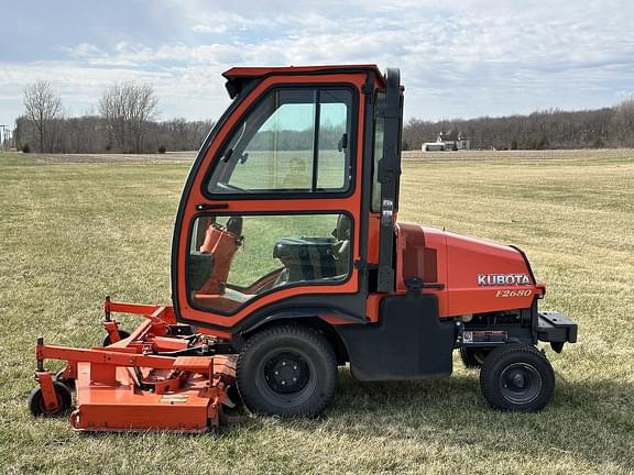 Image of Kubota F2680 equipment image 3