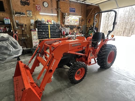 Image of Kubota L3400 equipment image 1