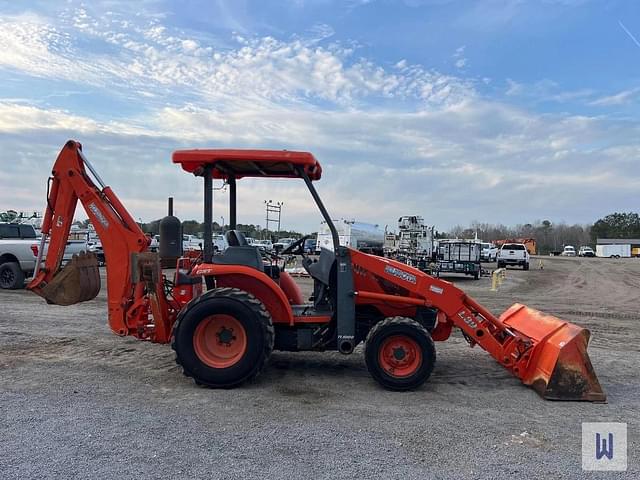 Image of Kubota L39 equipment image 3