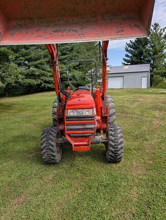 Image of Kubota L4400 equipment image 2