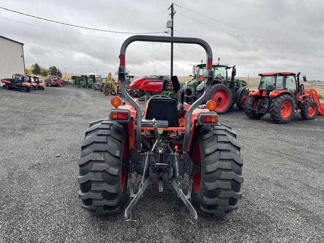 Image of Kubota L4400DT equipment image 2