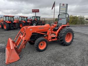 2009 Kubota L4400DT Image