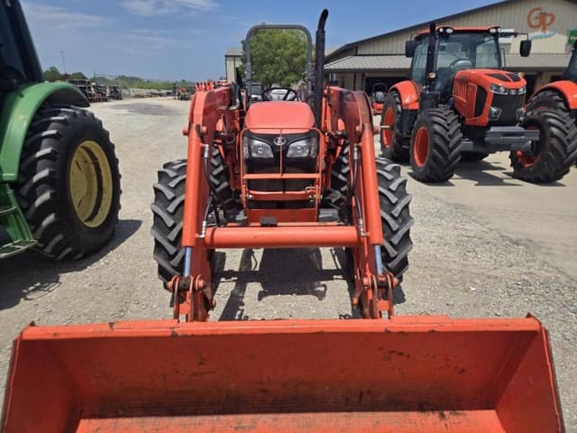 Image of Kubota M8540 equipment image 3