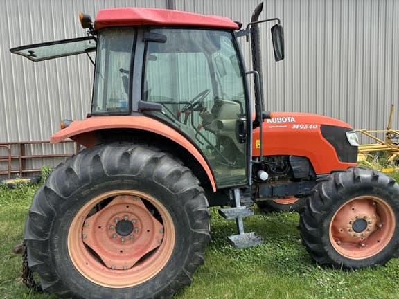 Image of Kubota M9540 equipment image 2