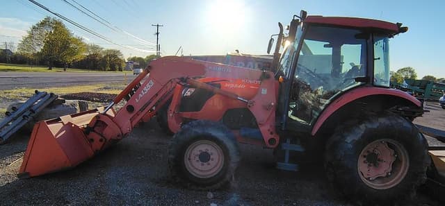 Image of Kubota M9540D equipment image 3