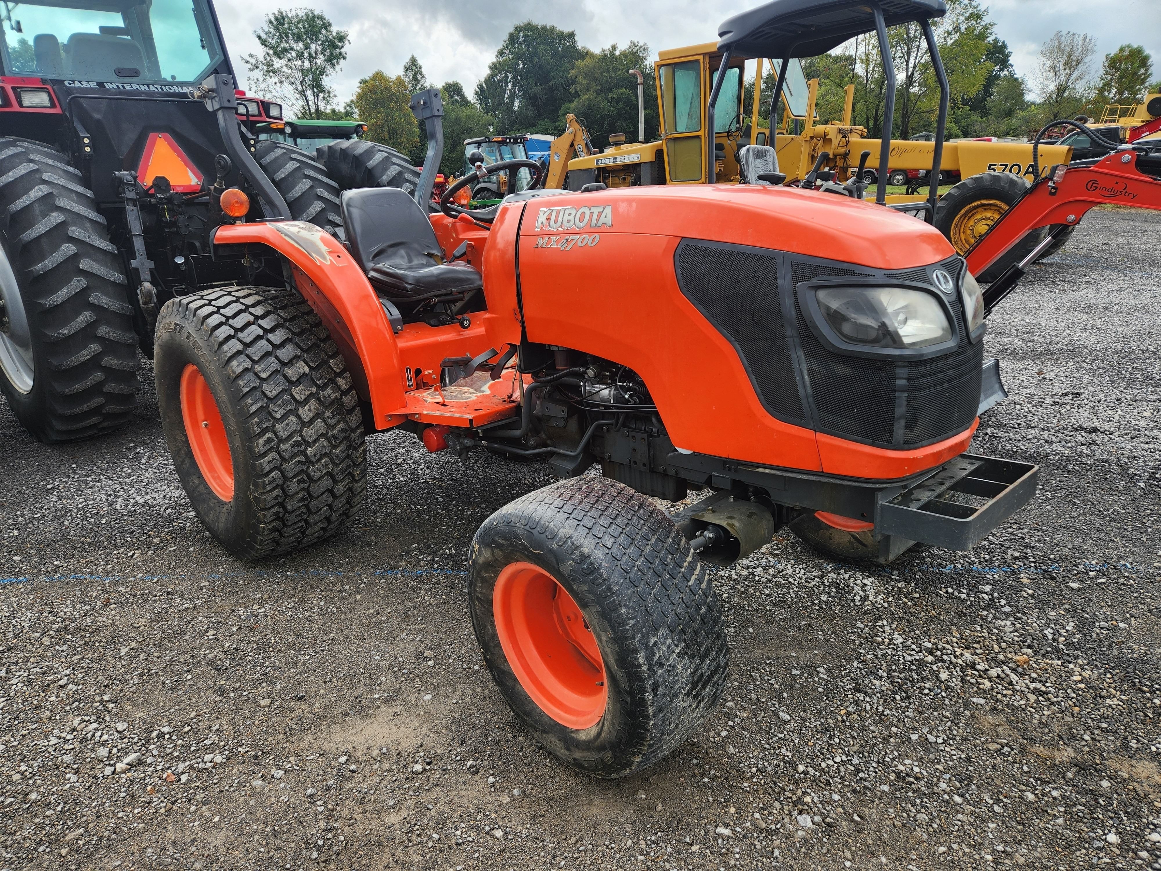 2009 Kubota MX4700 Equipment Image0