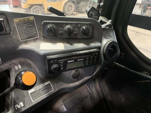 Image of Kubota RTV1100 equipment image 3