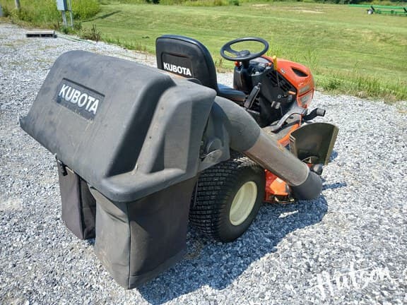 Image of Kubota T2380 equipment image 2