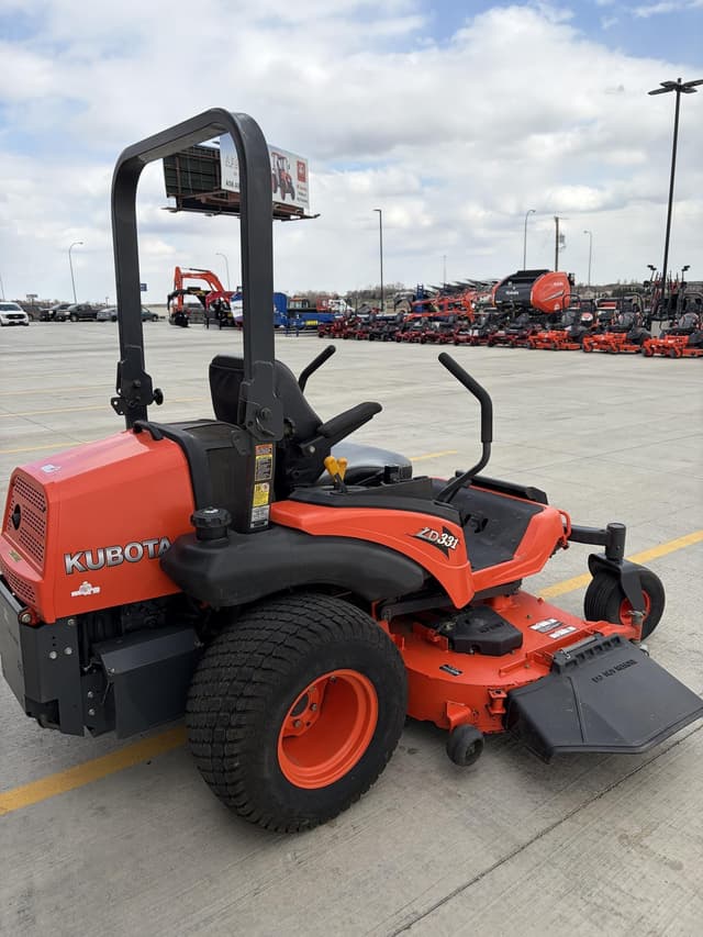 Image of Kubota ZD331 equipment image 3