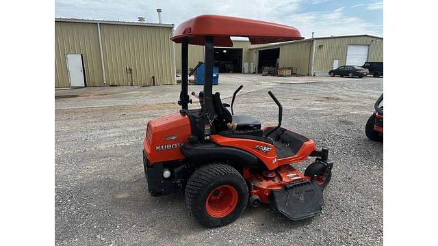 Image of Kubota ZG327 equipment image 2