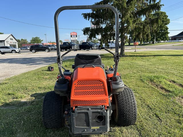 Image of Kubota ZG327 equipment image 4