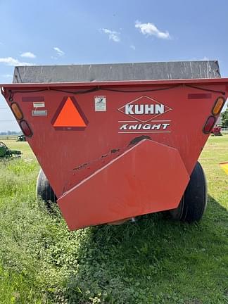 Image of Kuhn Knight 8124 equipment image 2