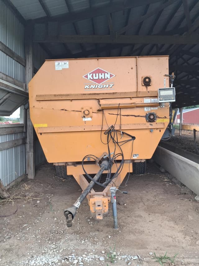 Image of Kuhn Knight 3136 equipment image 3