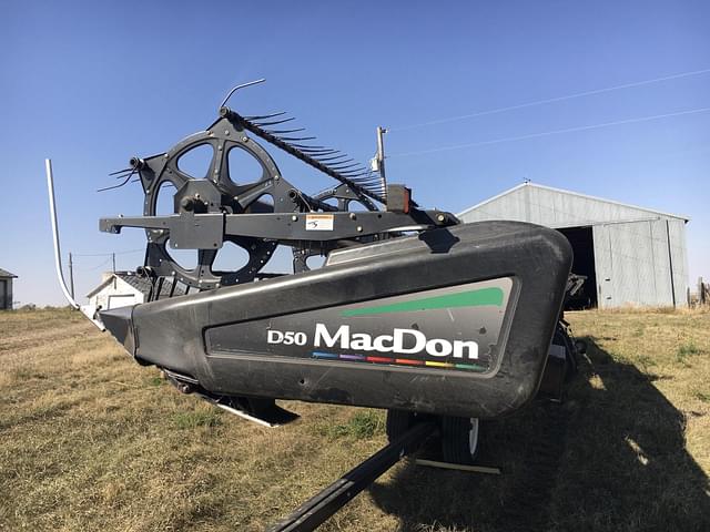 Image of MacDon D50 equipment image 3