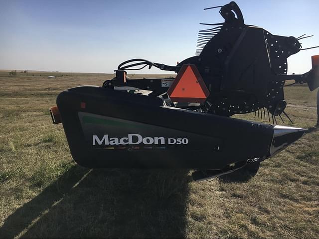 Image of MacDon D50 equipment image 1