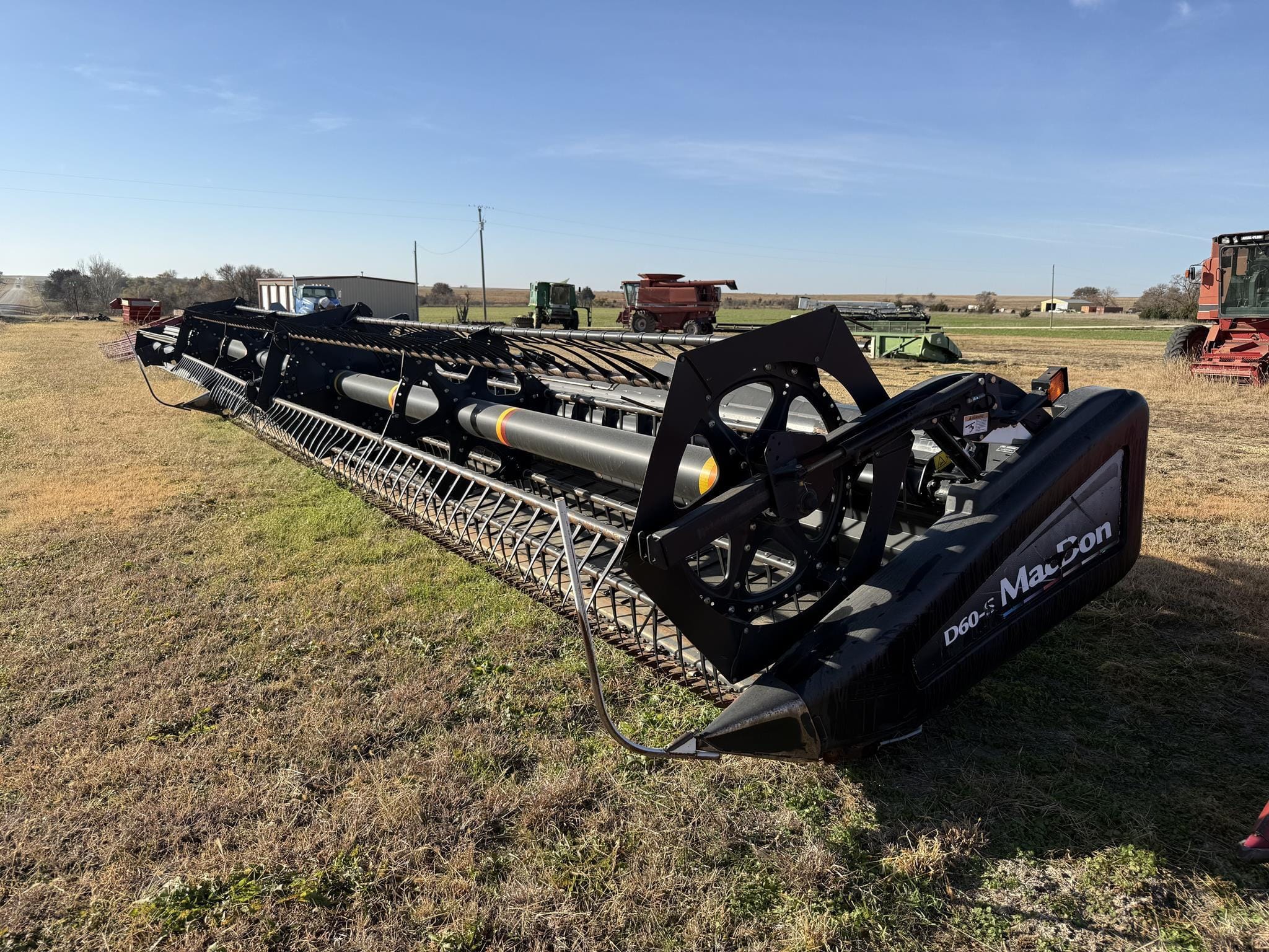 2009 MacDon D60-S Equipment Image0